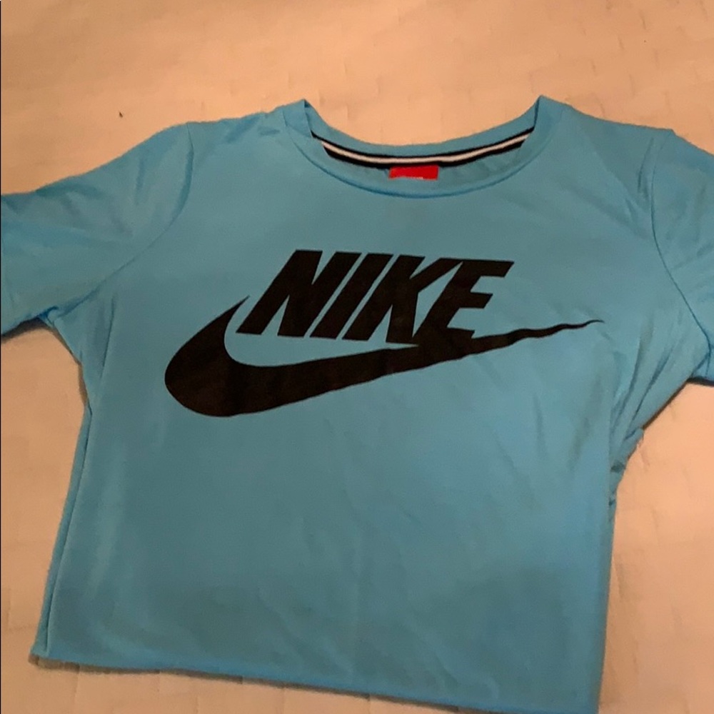 Nike t shirt